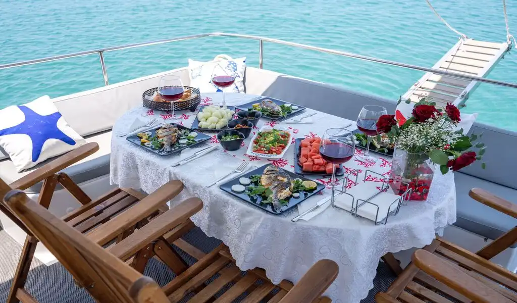 YACHT LA PERLA SİDE